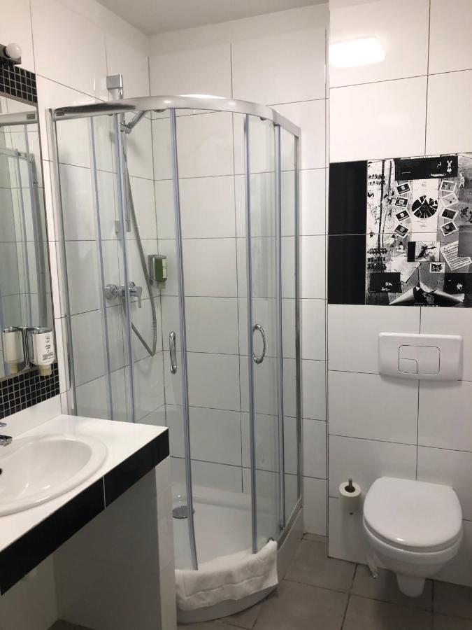 Dom Mlynarza Hotel Zukczyn Екстериор снимка