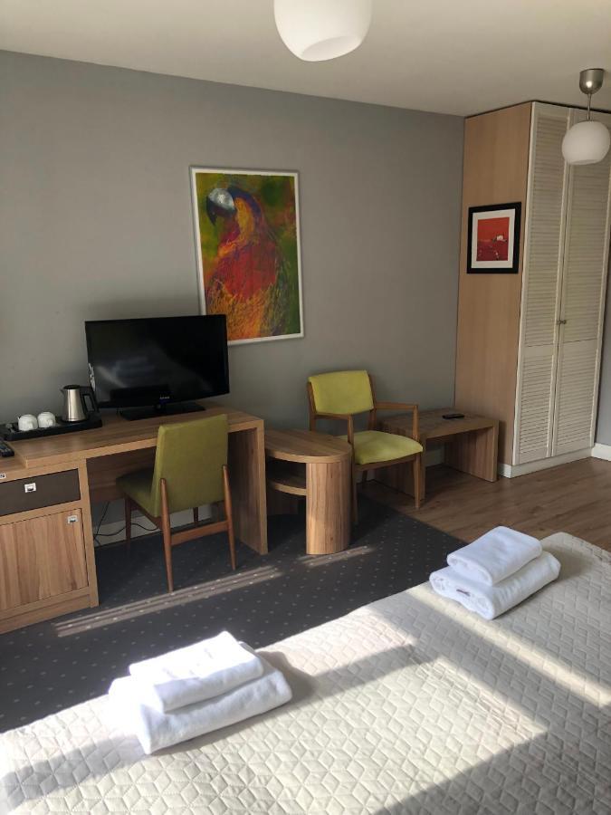 Dom Mlynarza Hotel Zukczyn Екстериор снимка