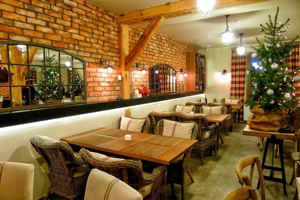 Dom Mlynarza Hotel Zukczyn Екстериор снимка