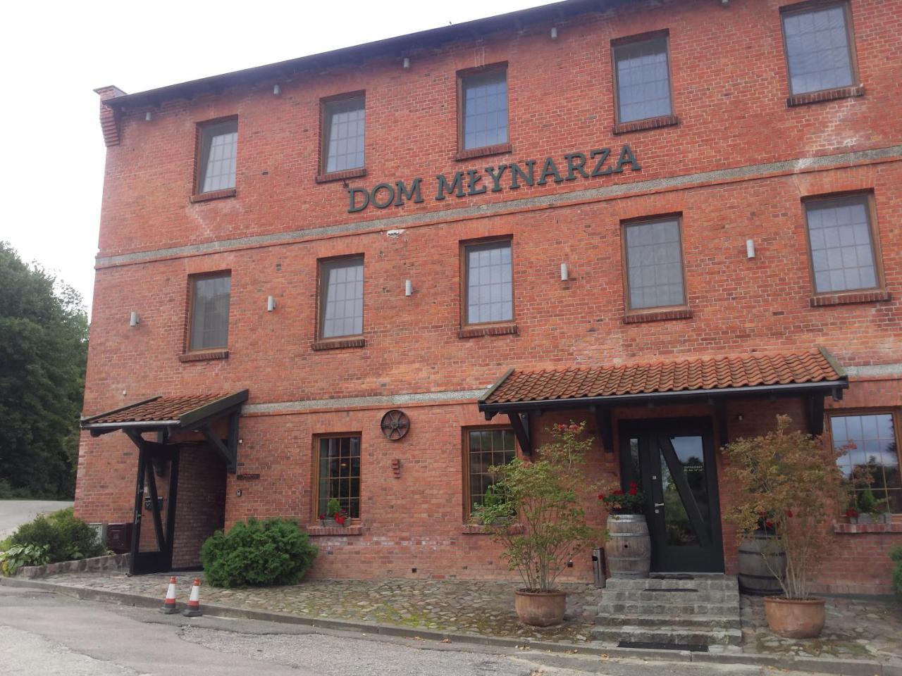 Dom Mlynarza Hotel Zukczyn Екстериор снимка